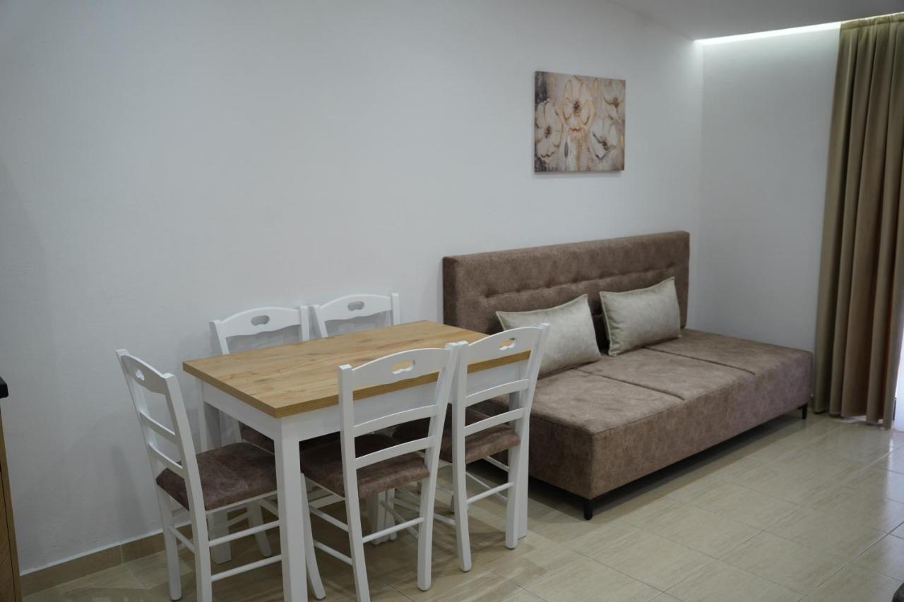 Apartments Costa Azzurra Velipoje Luaran gambar